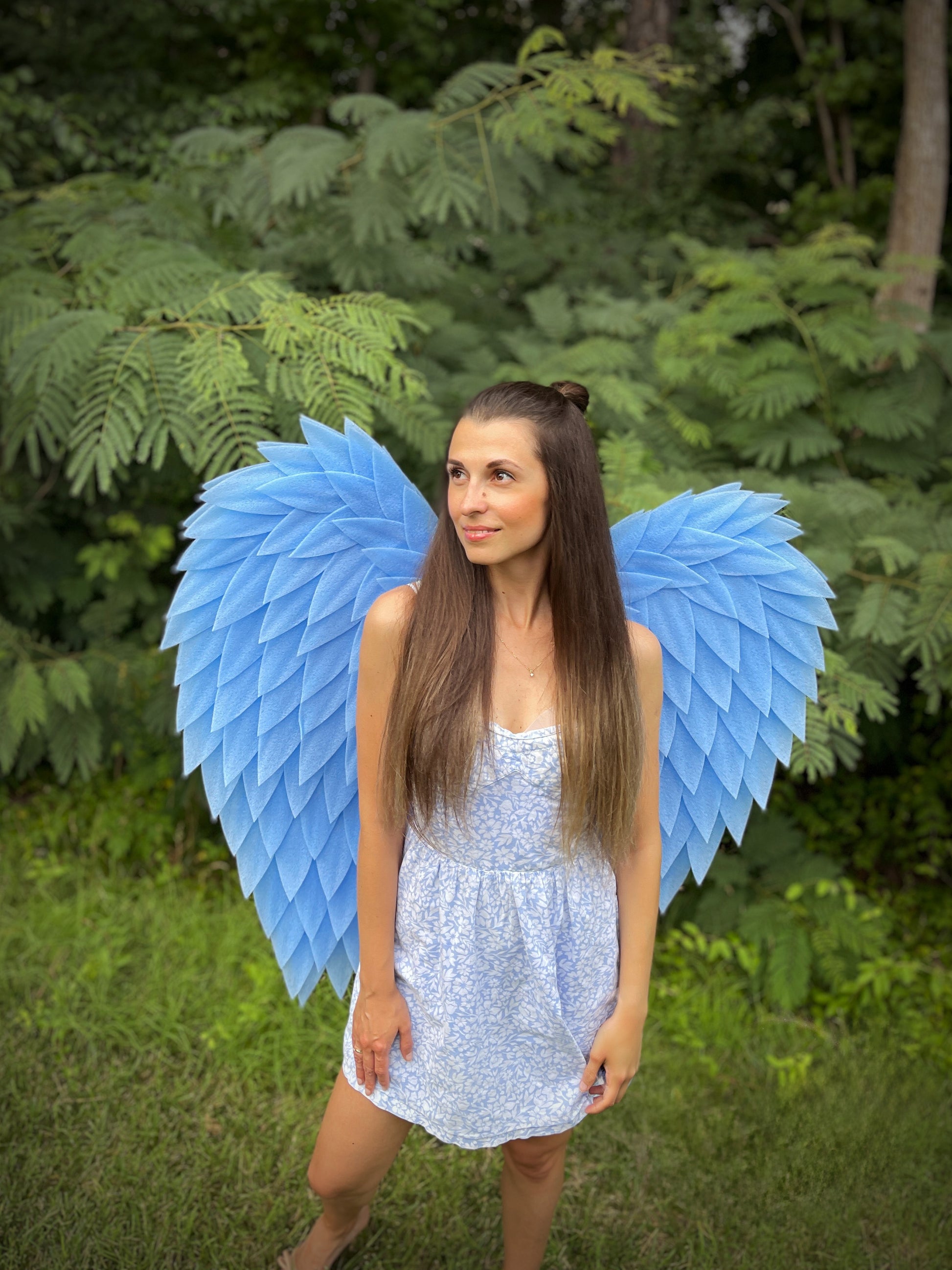 Oversized angel wings costume accessory