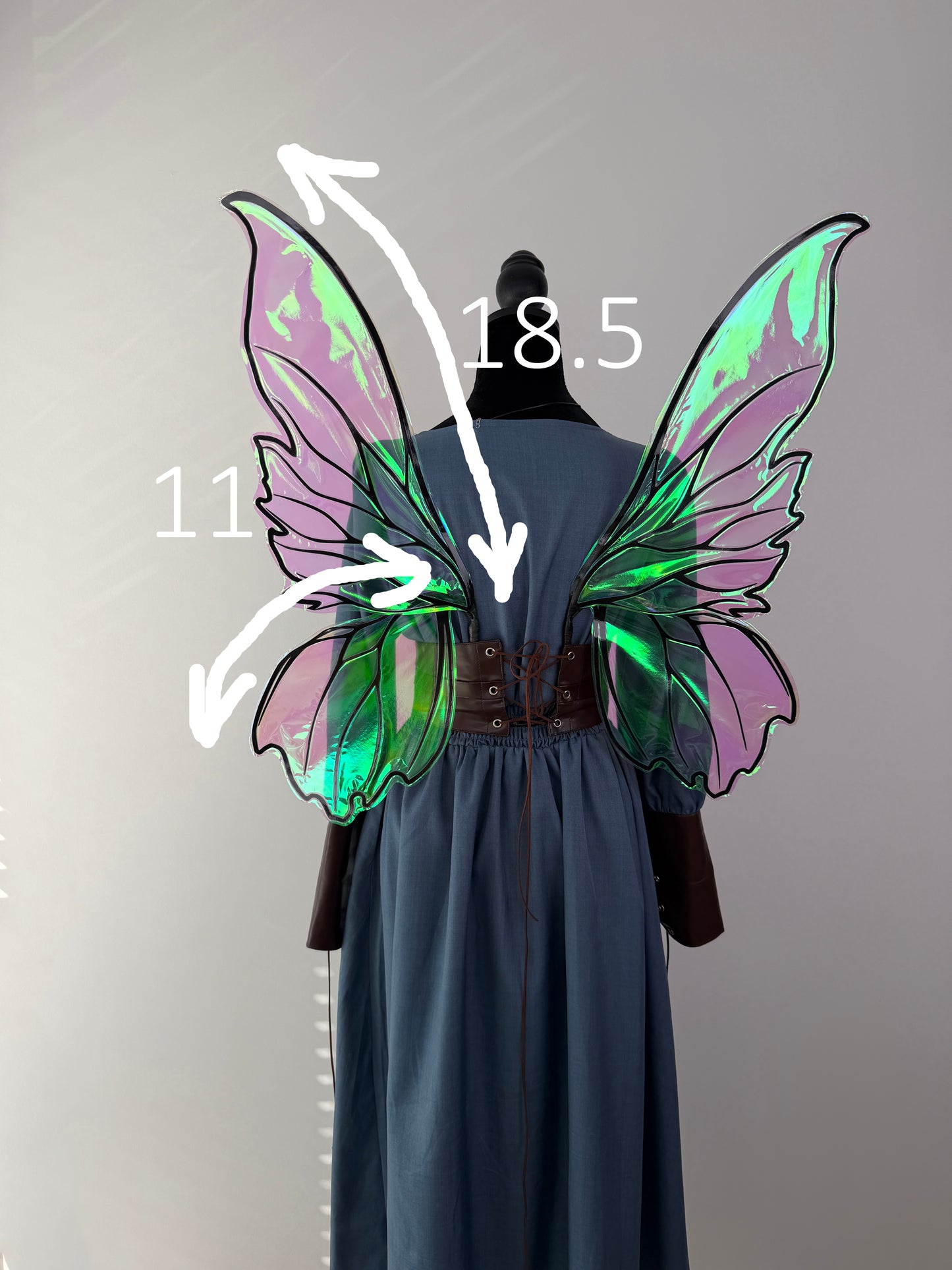 Fairy wing size guide showing an 18.5-inch top wing, 11-inch bottom wing and U-shape base