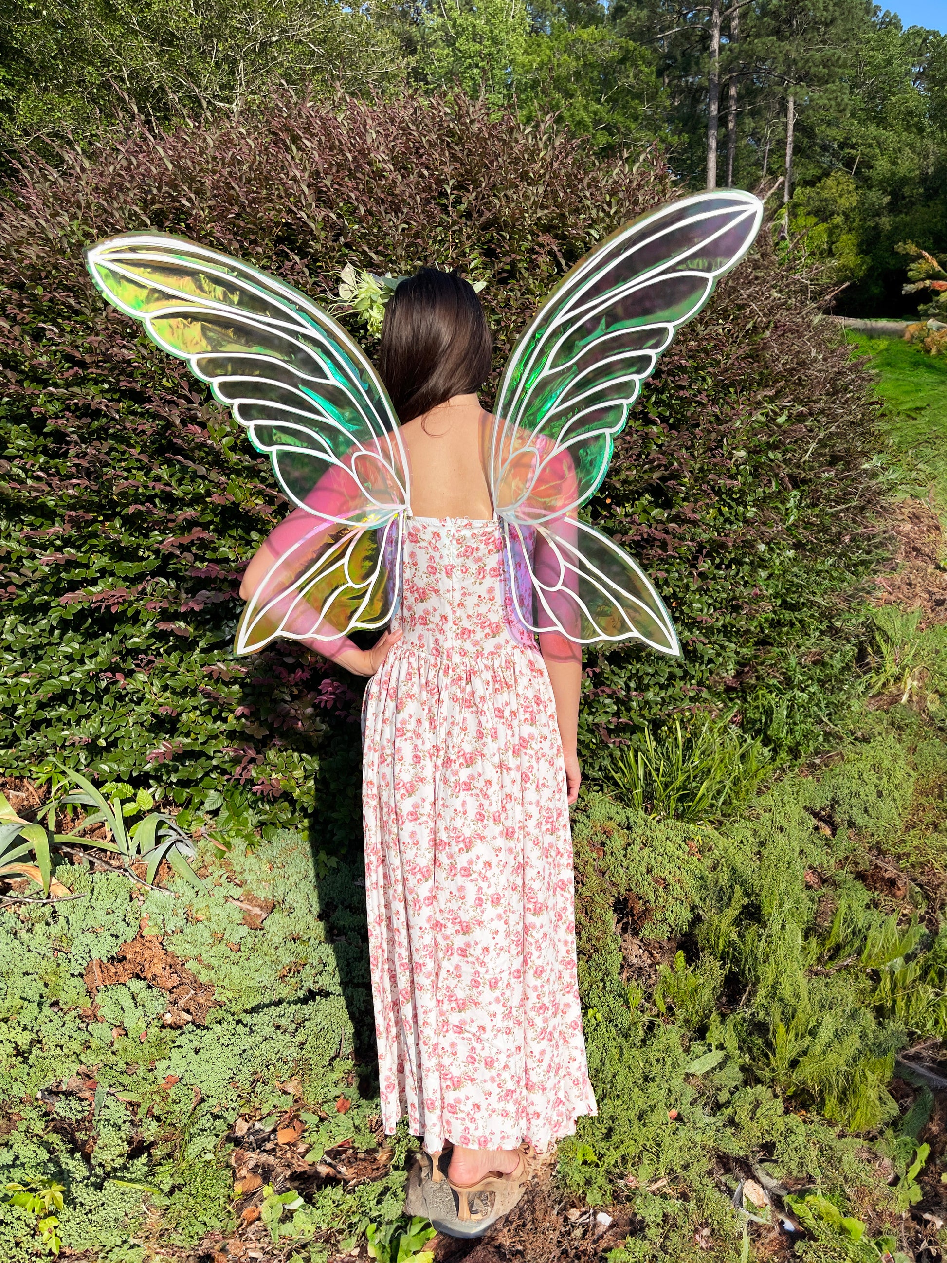 large-iridescent-fae-wings-cosplay-larp-costume